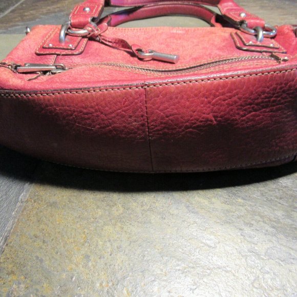 Medium Red Leather Fossil bag. - Picture 12 of 12